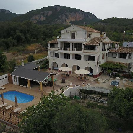 Villa Mike 105 Liapades Bagian luar foto