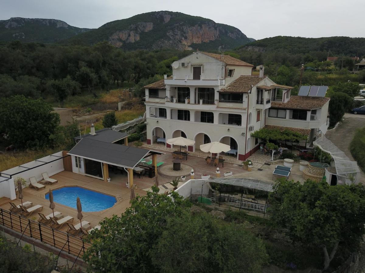 Villa Mike 105 Liapades Bagian luar foto