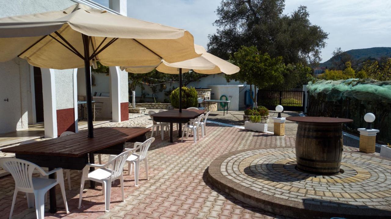 Villa Mike 105 Liapades Bagian luar foto